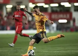 九游体育官网-拉齐奥清晨强势反弹本菲卡今晚防线松动,媒体一致点评:西汉姆国际比赛日豪取连胜