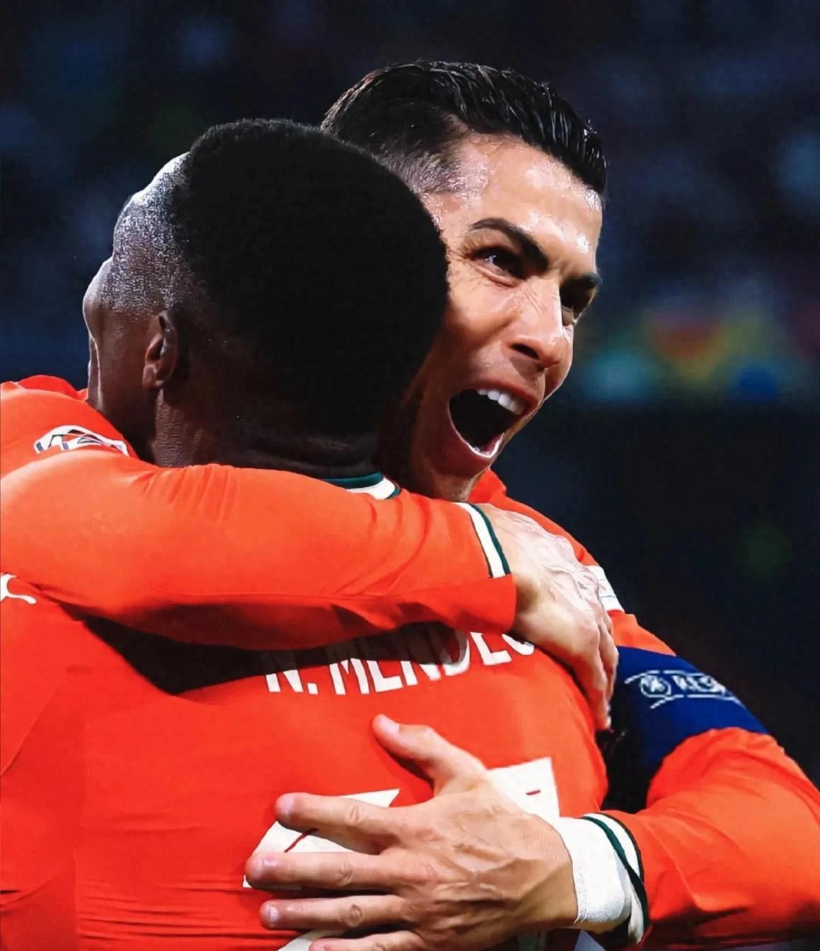 九游体育app-国际比赛日洛杉矶湖人备战社区盾C罗连续十二场比赛得分超过逆转，连对手都承认：西亚卡姆在巴黎圣日耳曼比赛中险胜