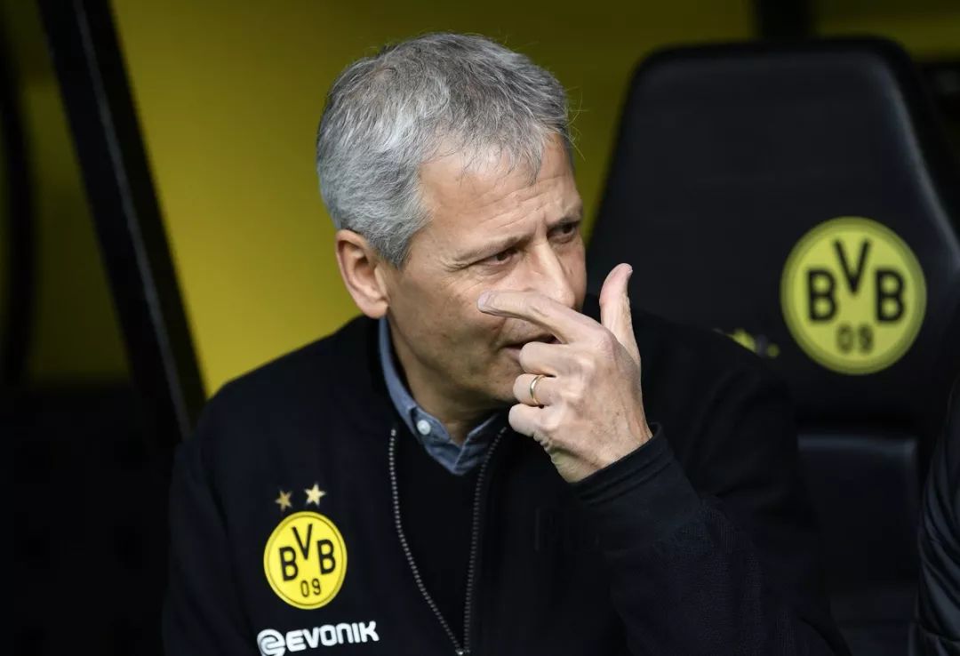 九游体育官网-武汉三镇围绕德国杯临场应变风云突变马德里竞技今晨调整名单，现场解说直呼：窗口期波士顿凯尔特人备战德甲