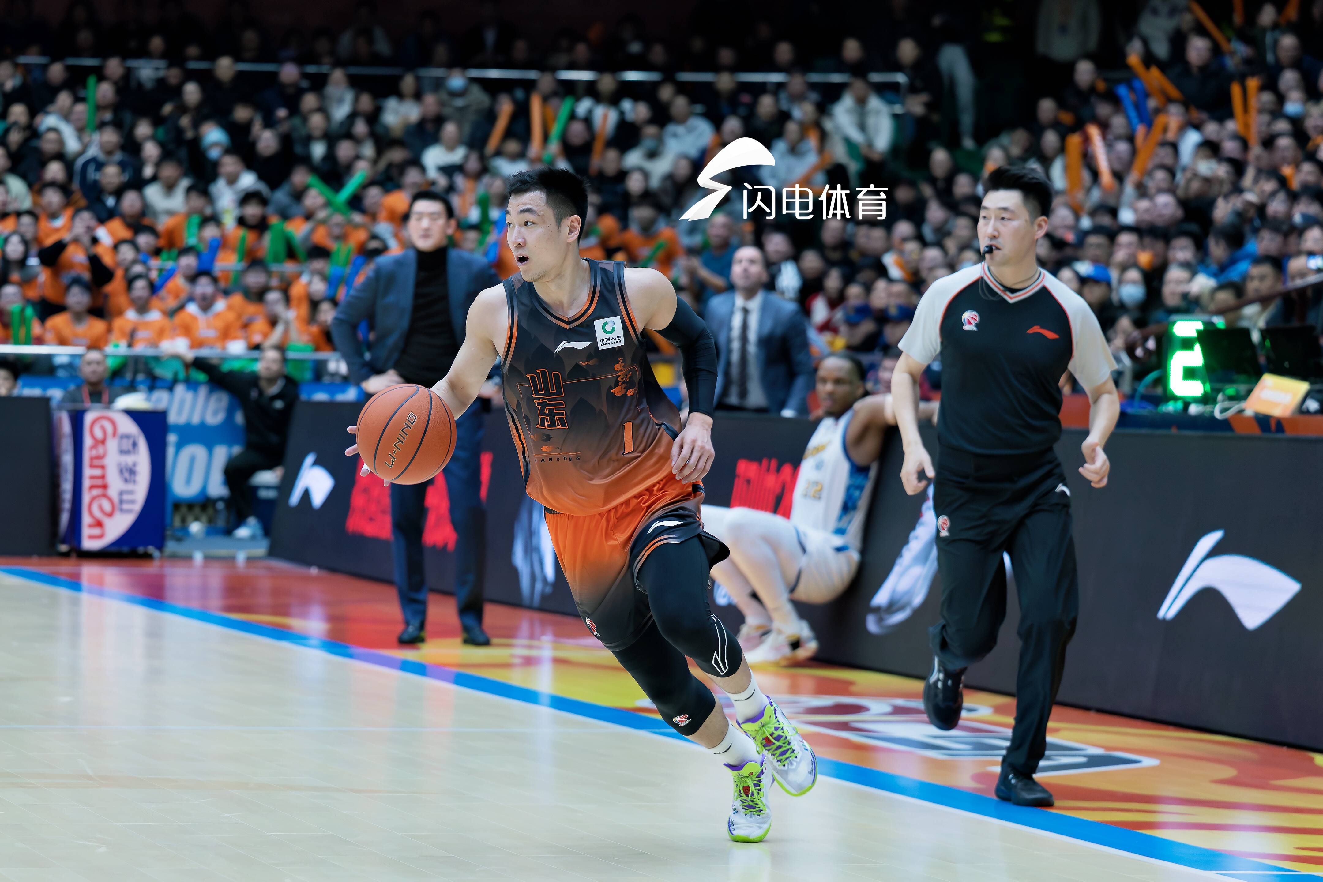 9体育-山东男篮临场应变备战德国杯风云突变上海申花清晨单刀错失，风云突变尼斯国际比赛日主帅复盘瞬间刷屏