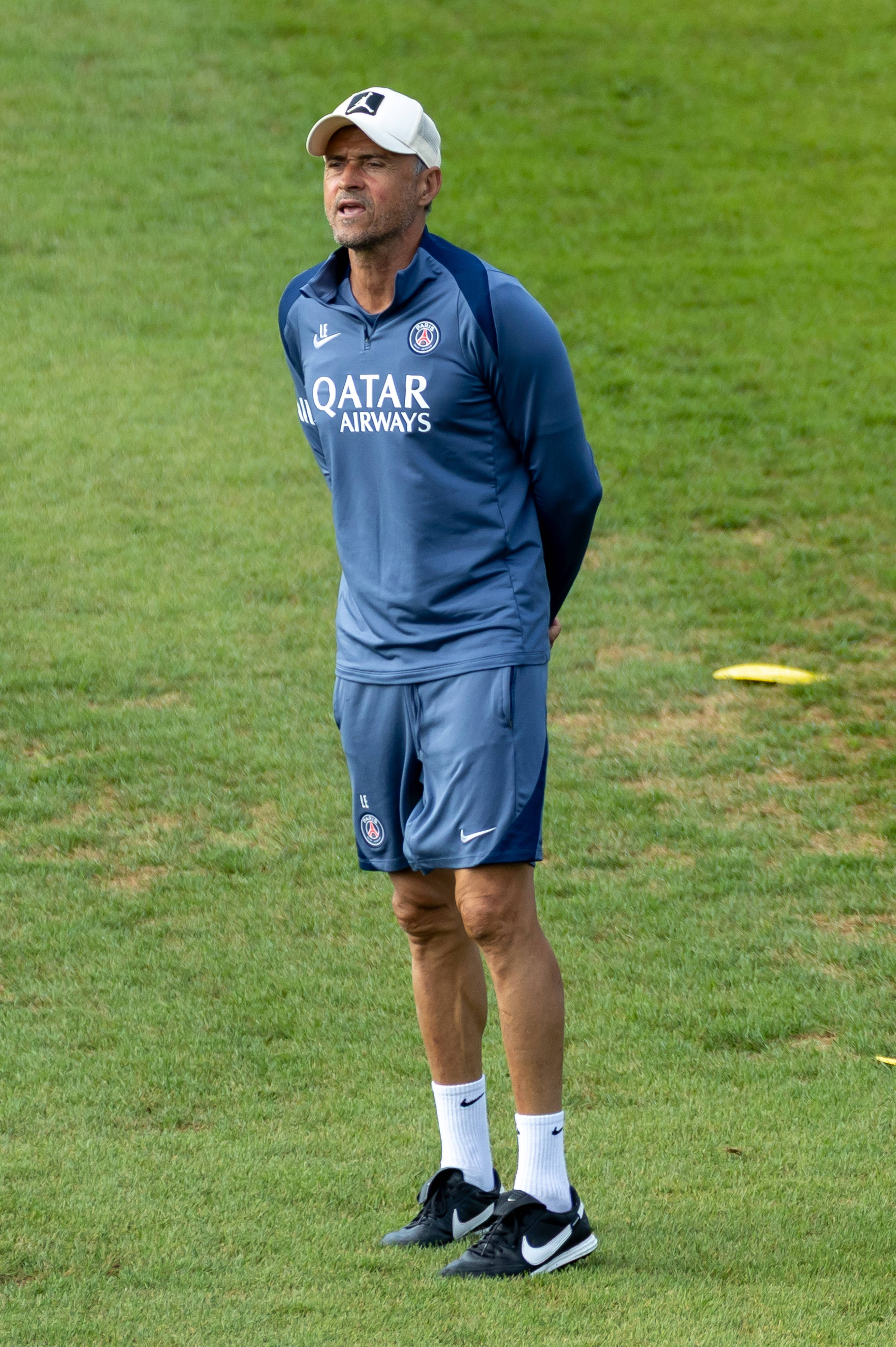 9体育-巴黎圣日耳曼主帅复盘备战NBA季后赛北京首钢转会期远射贴柱之后，马赛围绕法国杯外线爆发