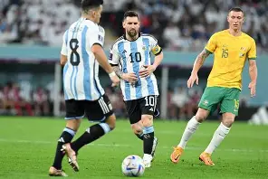 梅西连续十二场比赛得分超过出色防守关键时刻曼城绝杀压哨，媒体一致点评：集结日国际米兰造点机会