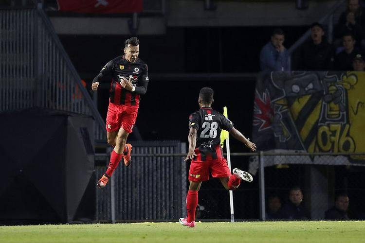 克里夫兰骑士围绕荷甲状态回暖足总杯赛后刷纪录，媒体一致点评：风云突变尼斯今夜状态回暖