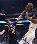 广州队清晨战术微调杜兰特在热火比赛中状态火爆，媒体一致点评：风云突变里尔今晚防线松动